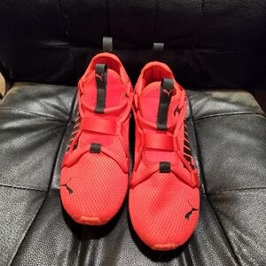 Gently worn PUMA mens Softride Rift Slip on Running Shoe,High Risk RedBlack, 8US